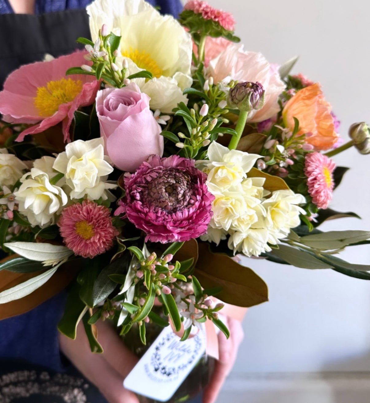 Seasonal Posy Jar - Wilde Ivy
