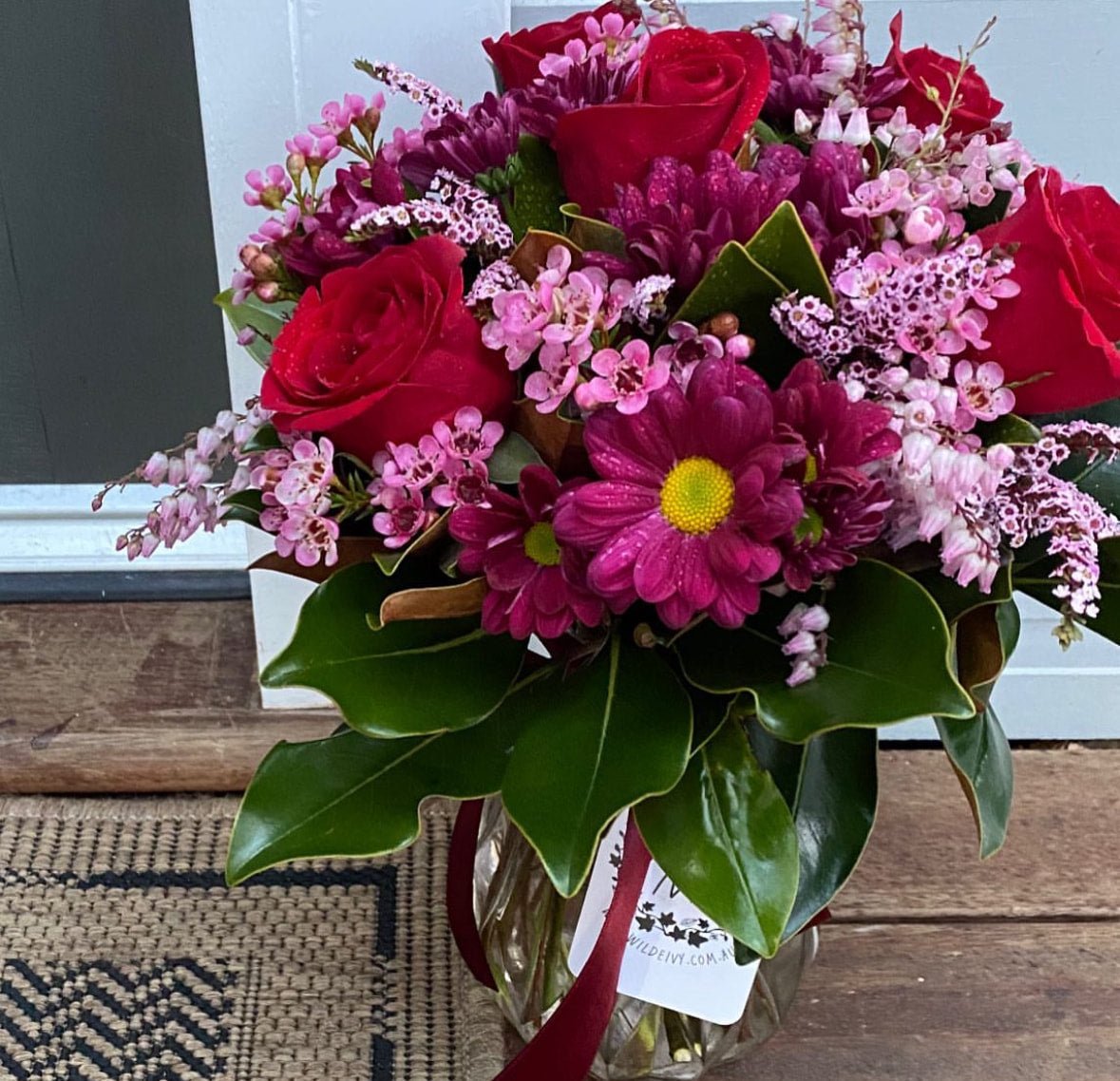 Seasonal Posy Jar - Wilde Ivy